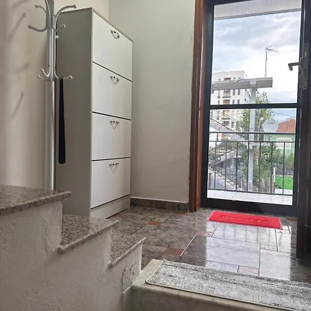 Appartement Cozy In Tirana, Albania *