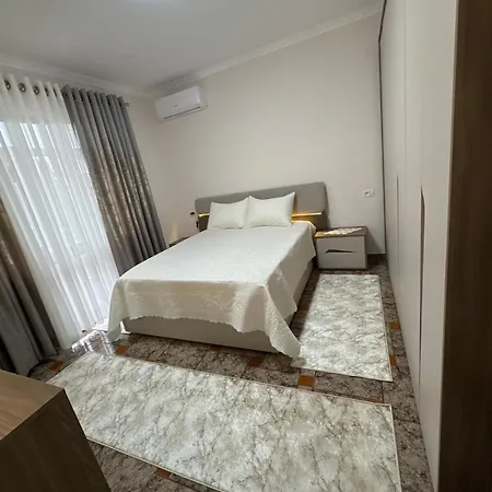 شقة Cozy In Tirana, Albania تيرانا
